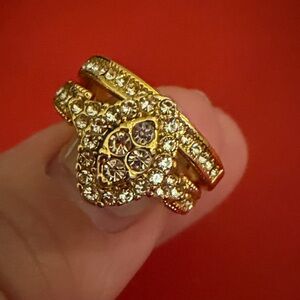 NWOT Elegant Goldtone and Diamond Like Accents Fashion Ring Set